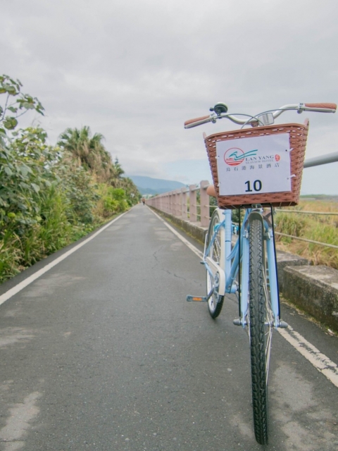 Dakeng Waterfront Bike Path